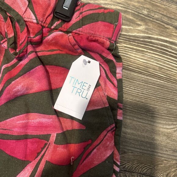 Women's Time and Tru Floral Red Linen Blend Pull-On Shorts Size Medium. NWT. - Picture 2 of 6